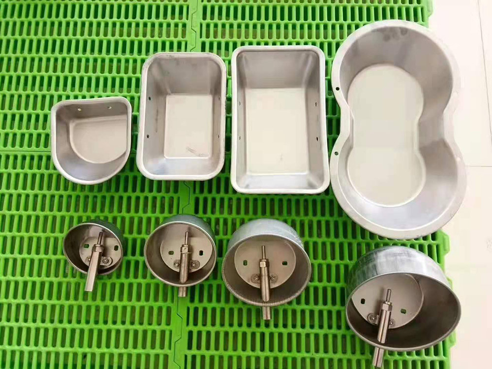 Поросенок-поилка Поросенок-поилка